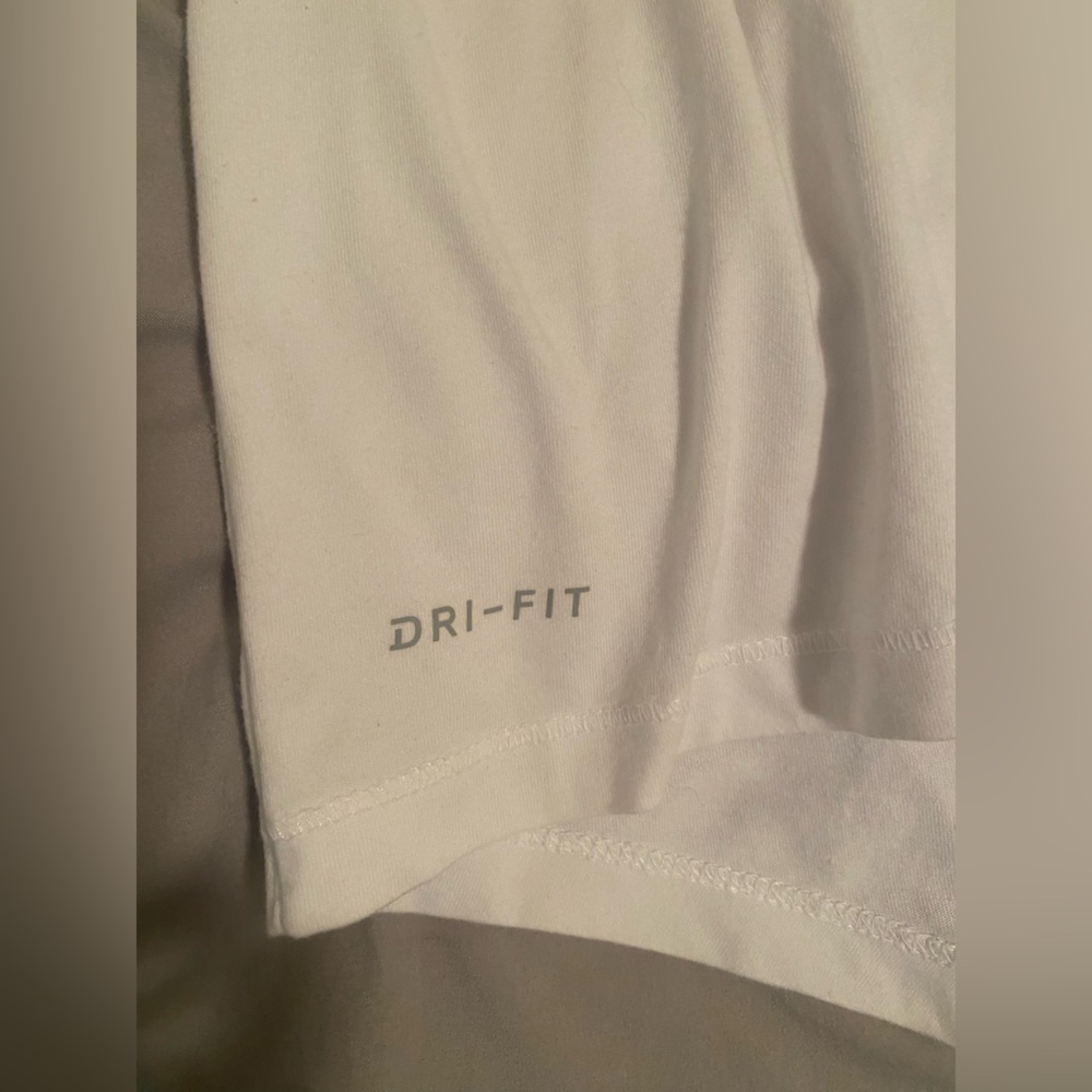 Baylor University Men’s Nike White Long Sleeve T-shirt - Picture 6 of 6